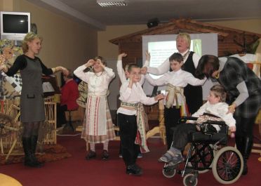 Metodinė diena „Darbai darbeliai močiutės gryčioje („Ežiogalos lavinamojoje klasėje)