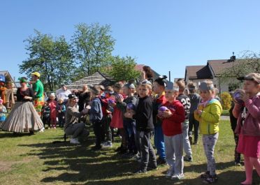 Žaidžiame pasaką