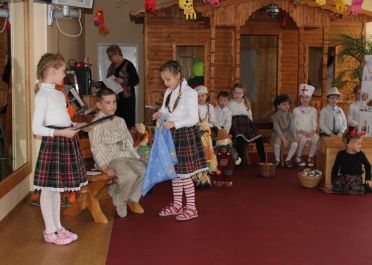 Varpelių gr. vaikų teatrinis žaidimas