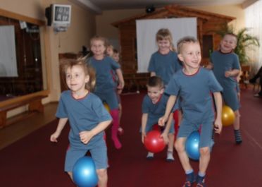 Sportuojanti Boružiukų grupė