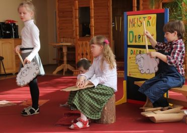 Linelių gr. vaikų teatrinis žaidimas