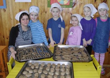 Ugdomoji veikla Duonelė - pyragų senelė (Saulyčių gr.)