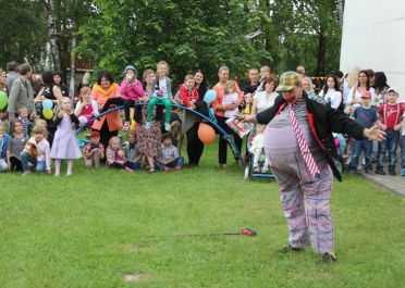 Džiaugsmo ir labdaros renginys KARTU SU ŠEIMA 