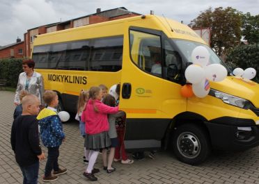 Geltonasis autobusiukas atriedėjo į Pušelę