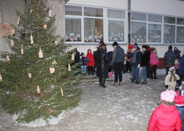 Iš mūsų širdelės į Tavo širdelę, šventinės mintys tiesia takelį...